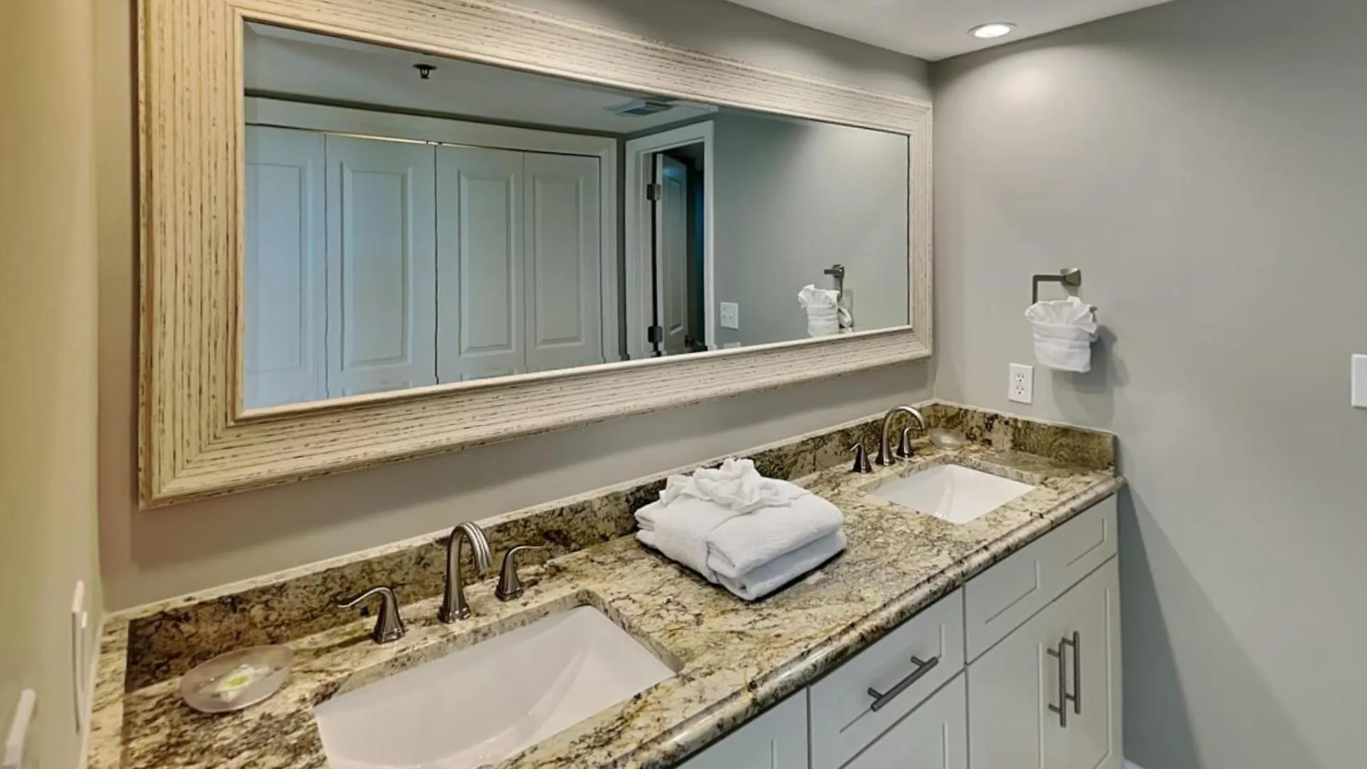 Edgewater Tower 3 Unit 301 Apartment Panama City Beach United States